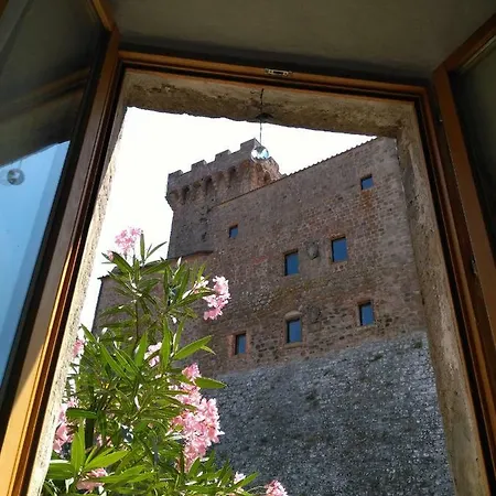 Piazza Felice Cavallotti * أرشيدوسو